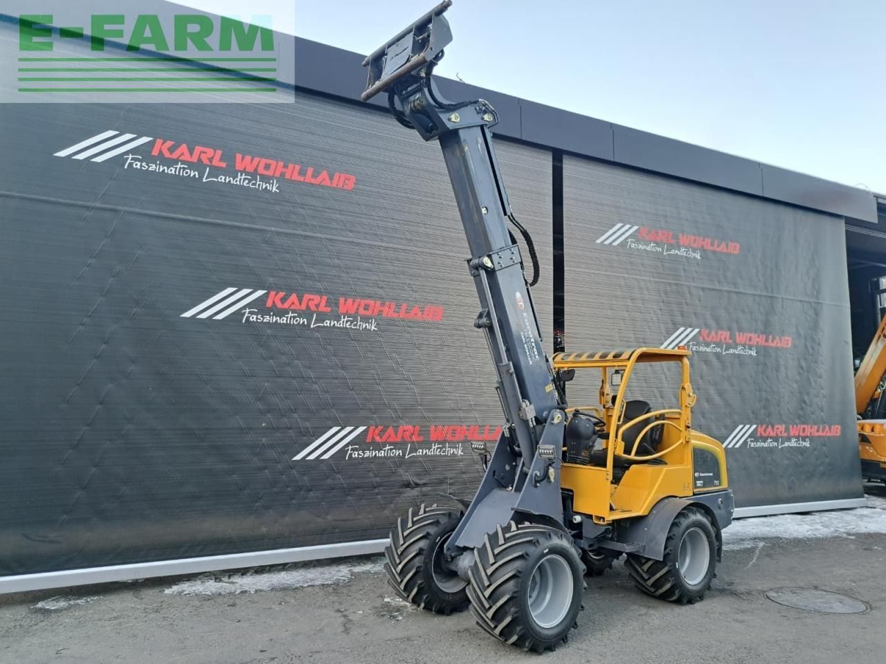 2022 Eurotrac T13F mini excavator with raised telescopic boom 2022 Eurotrac T13F mini excavator with raised telescopic boom