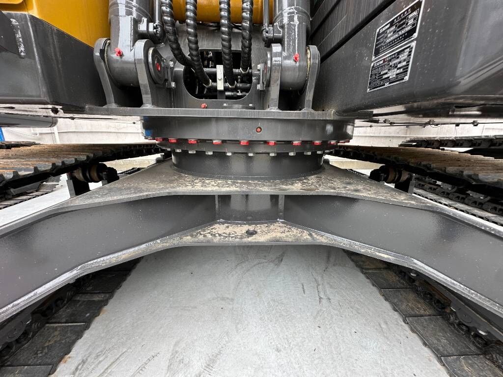2026 XCMG XE135GA crawler excavator swing bearing and undercarriage detail
