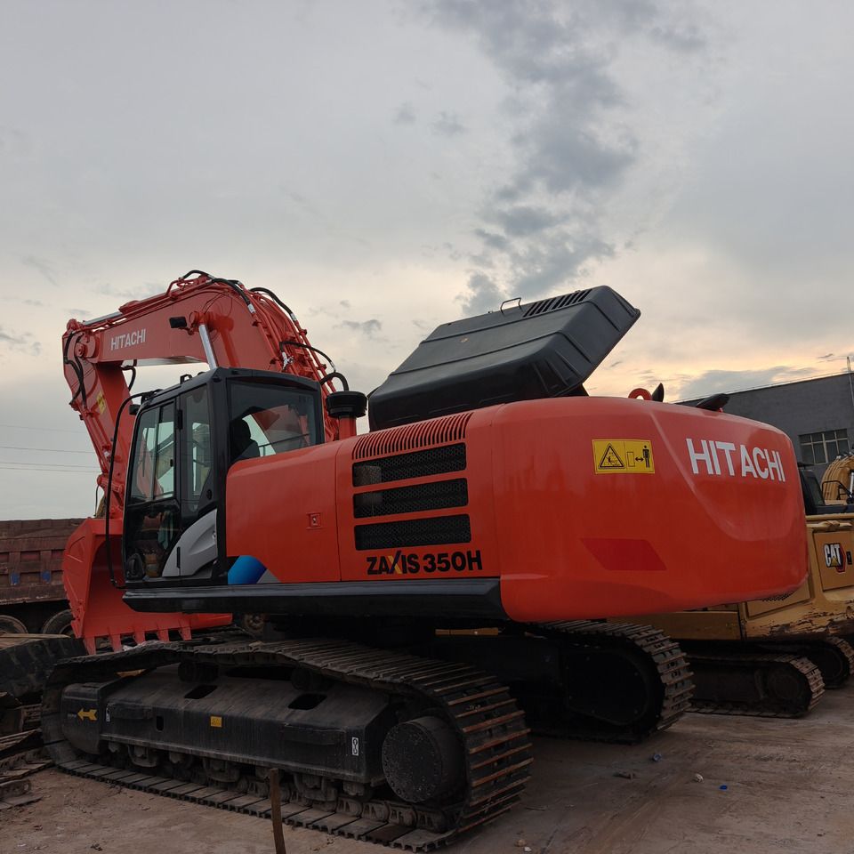 Hitachi ZAXIS 350H crawler excavator, rear three-quarter view
