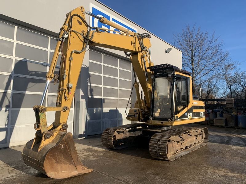 2001 Caterpillar 317B crawler excavator, front three-quarter view