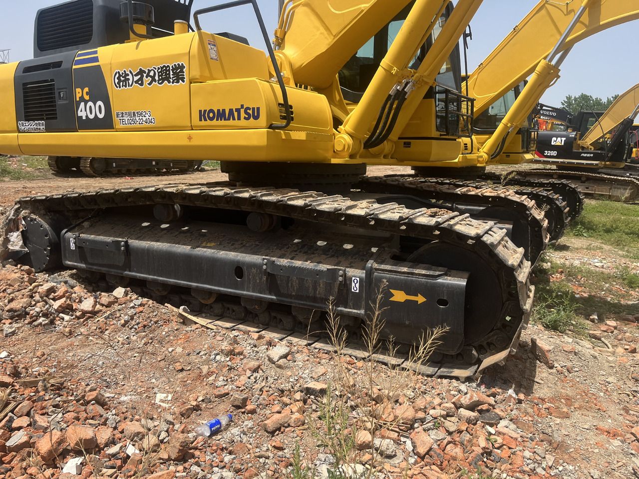 2022 Komatsu PC400-8 crawler excavator side view