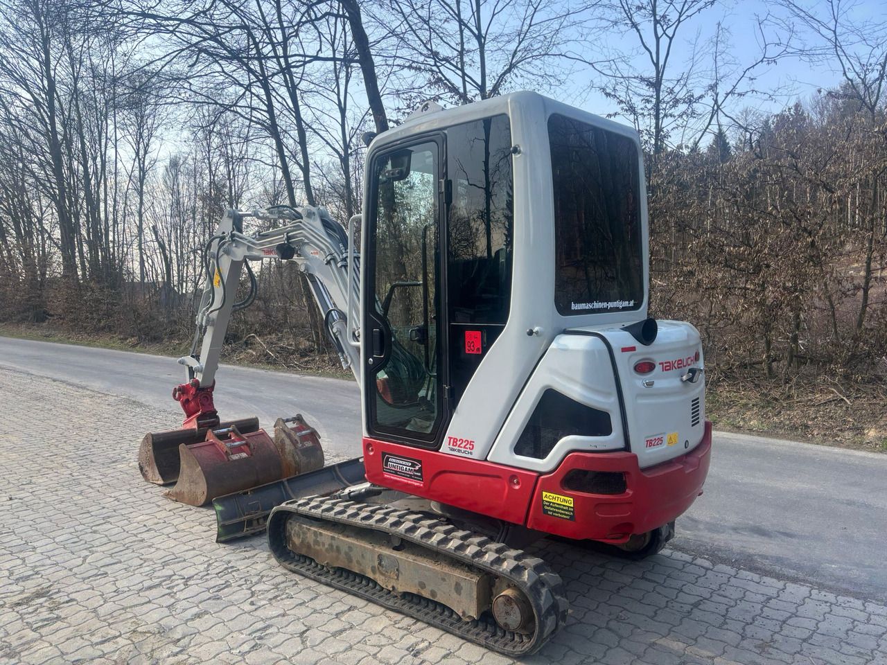 2019 Takeuchi TB225 mini excavator, rear three-quarter view 2019 Takeuchi TB225 mini excavator, rear three-quarter view