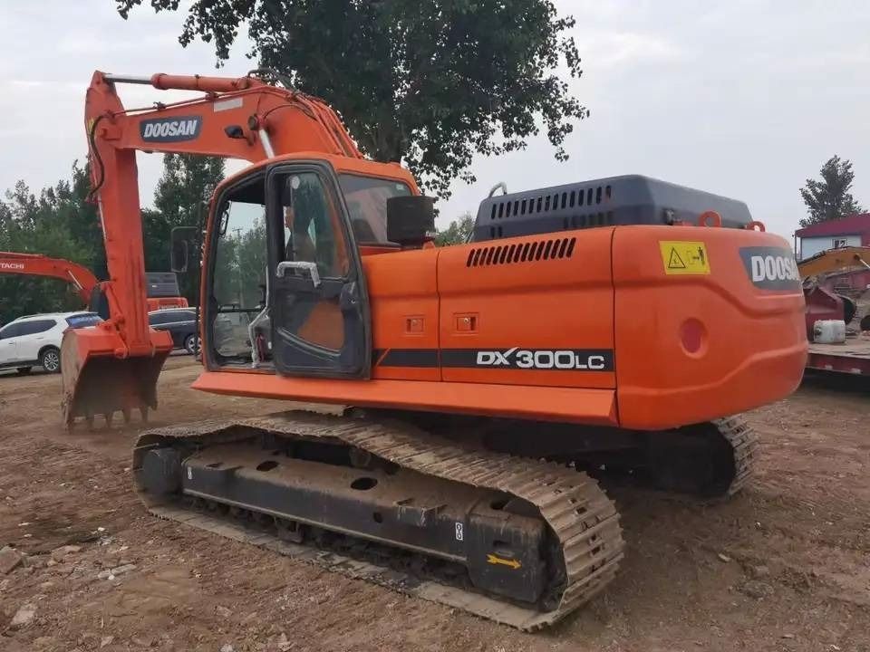 2023 Doosan DX300LC crawler excavator, rear three-quarter view 2023 Doosan DX300LC crawler excavator, rear three-quarter view