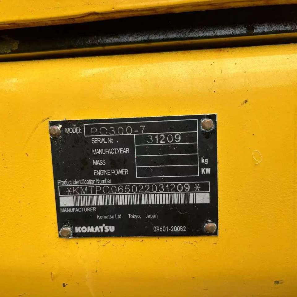 Komatsu PC300-7 crawler excavator identification plate Komatsu PC300-7 crawler excavator identification plate
