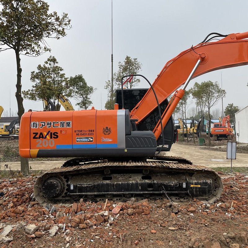 Hitachi Zaxis 200 crawler excavator, side view Hitachi Zaxis 200 crawler excavator, side view