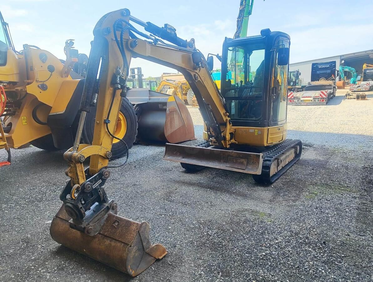 2014 Caterpillar 303.5ECR mini excavator, front three-quarter view 2014 Caterpillar 303.5ECR mini excavator, front three-quarter view