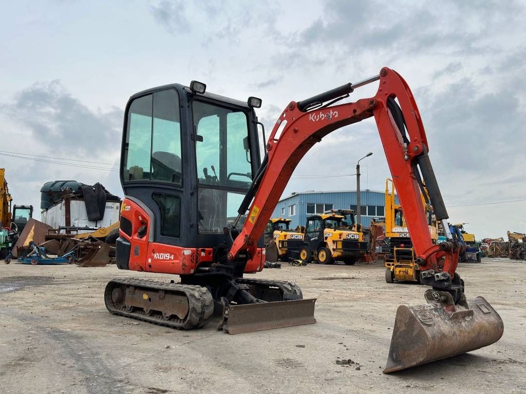 2014 Kubota KX019-4 mini excavator, three-quarter view