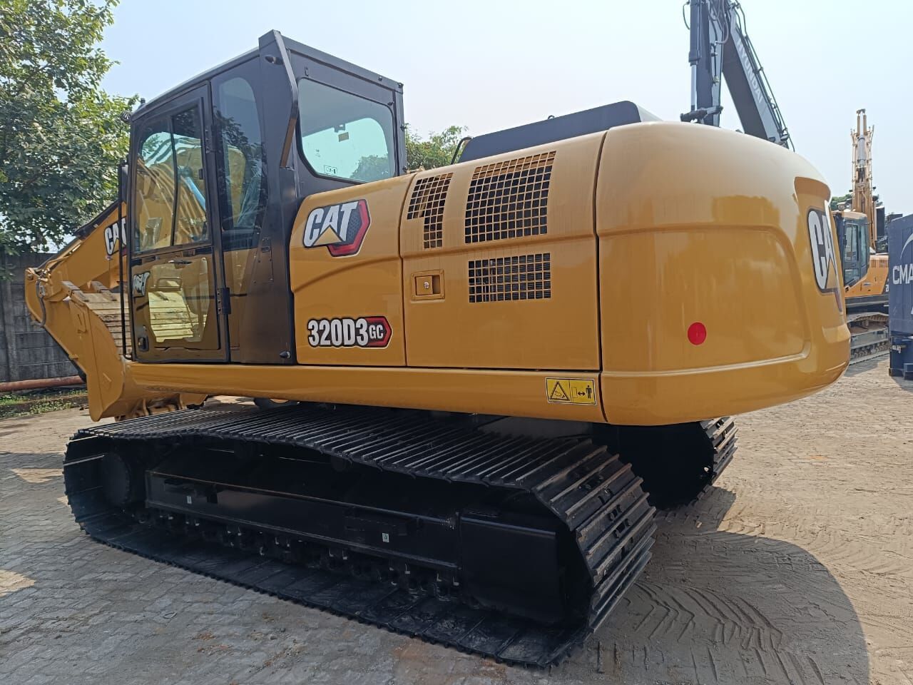 2025 Caterpillar 320D3 GC гусеничний екскаватор, задній три чверті 2025 Caterpillar 320D3 GC гусеничний екскаватор, задній три чверті