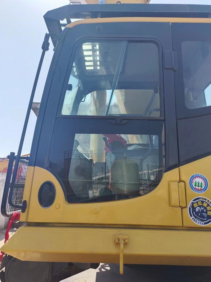 2019 Komatsu PC450-8 Escavatore cingolato
