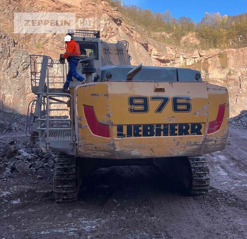 2017 Liebherr R976 crawler excavator rear view