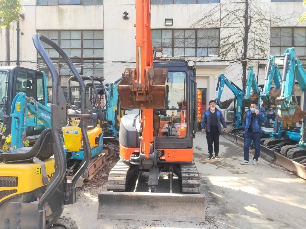 2023 Hitachi ZX30 mini excavator, front view 2023 Hitachi ZX30 mini excavator, front view