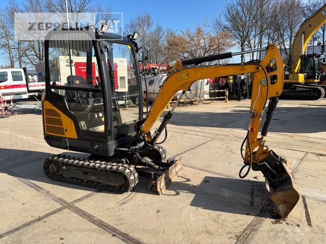 2013 Caterpillar 301.7D mini excavator side view 2013 Caterpillar 301.7D mini excavator side view