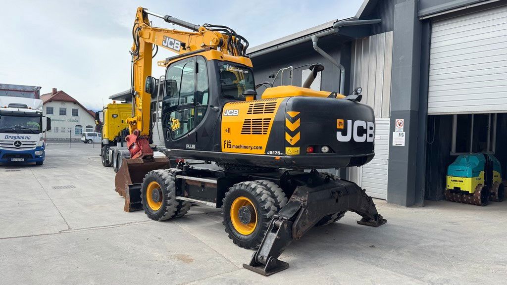 2019 JCB JS175W wheel excavator, rear three-quarter view 2019 JCB JS175W wheel excavator, rear three-quarter view