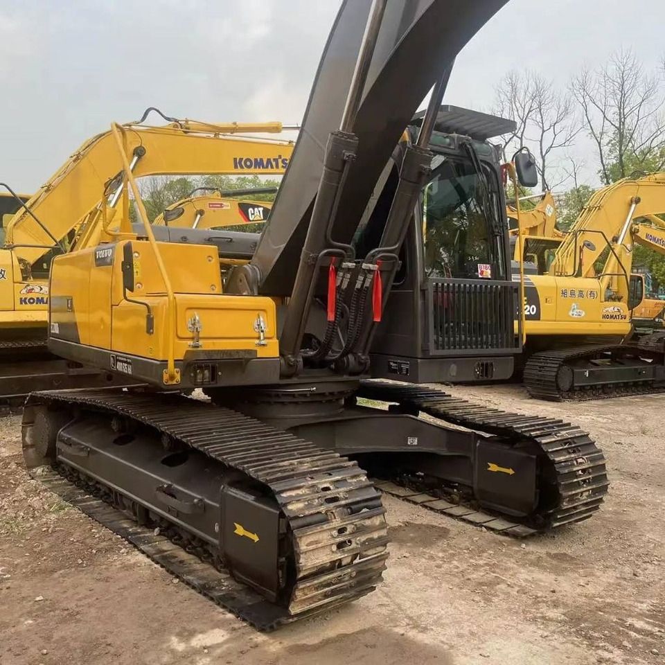 2024 Volvo EC200D crawler excavator, rear three-quarter view 2024 Volvo EC200D crawler excavator, rear three-quarter view
