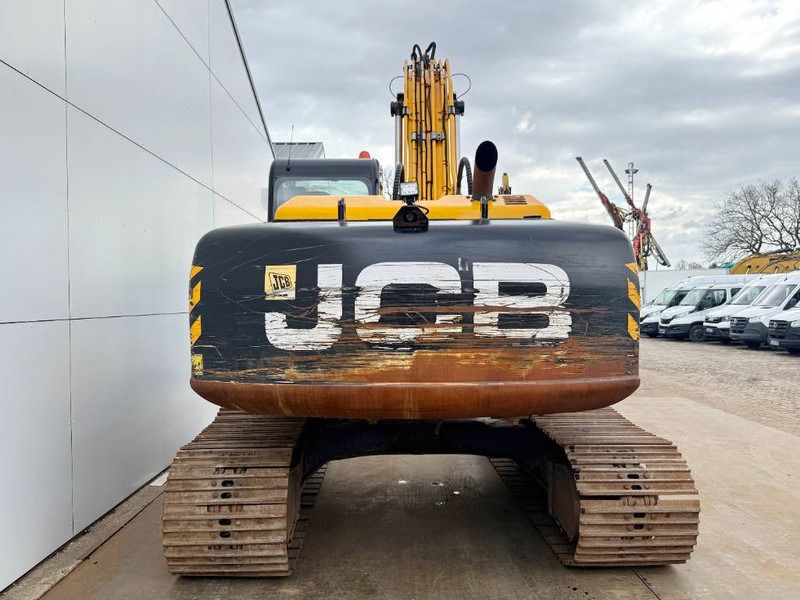 2017 JCB JS220LC crawler excavator rear view 2017 JCB JS220LC crawler excavator rear view