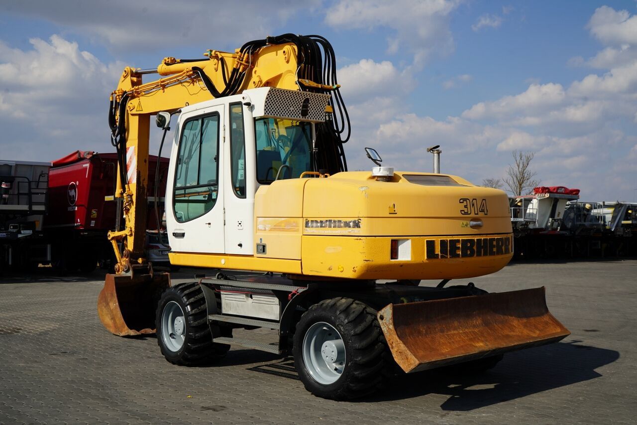 2001 Liebherr A 314 Wheel Excavator