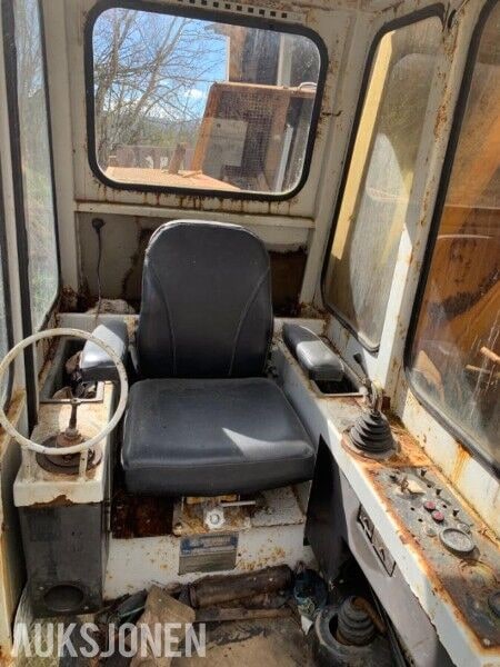1974 Brøyt X20 excavator interior view 1974 Brøyt X20 excavator interior view