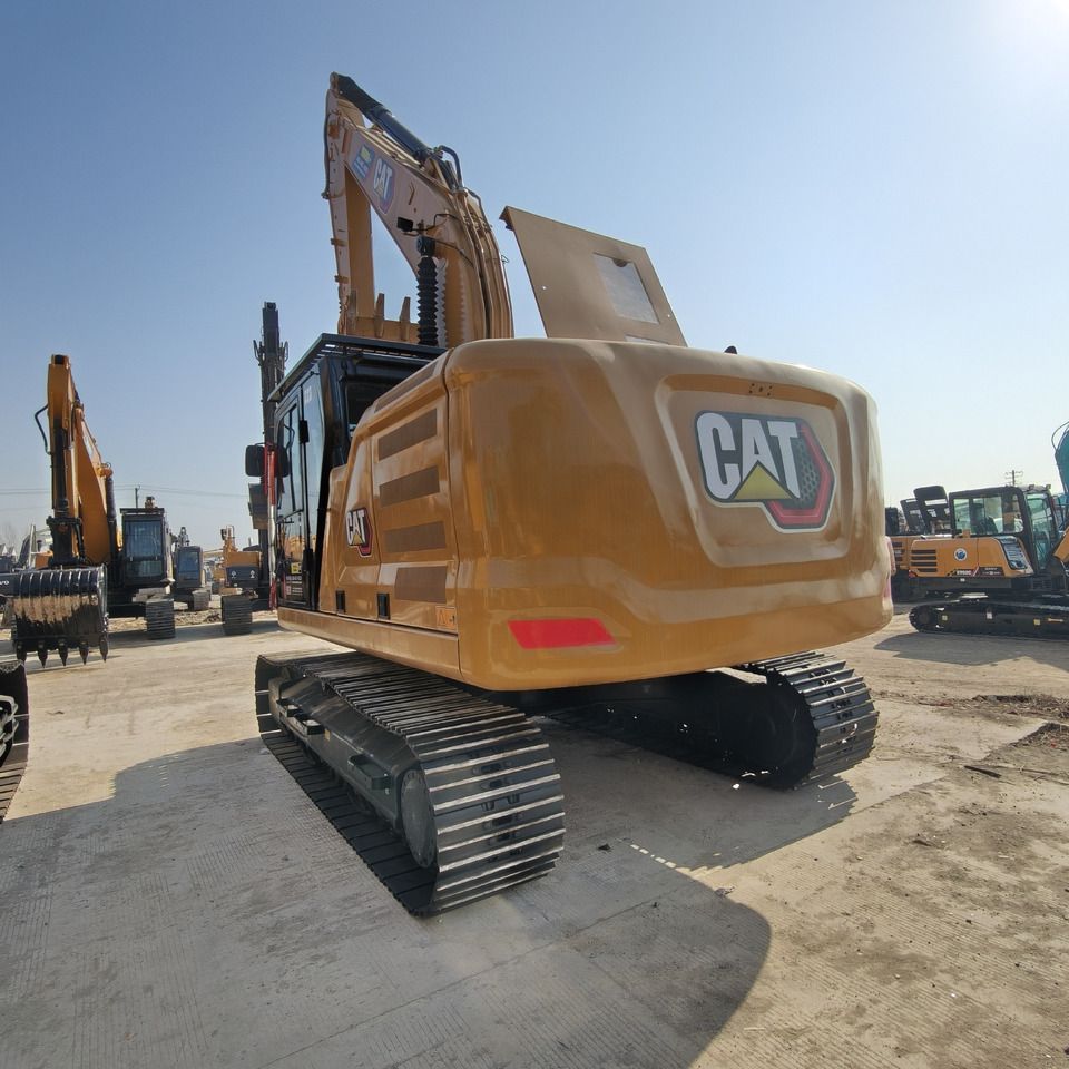 2024 Caterpillar 323GC crawler excavator rear view 2024 Caterpillar 323GC crawler excavator rear view