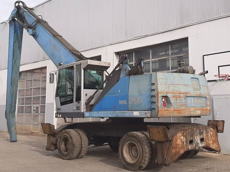 2011 Fuchs MHL350D material handler, side view 2011 Fuchs MHL350D material handler, side view