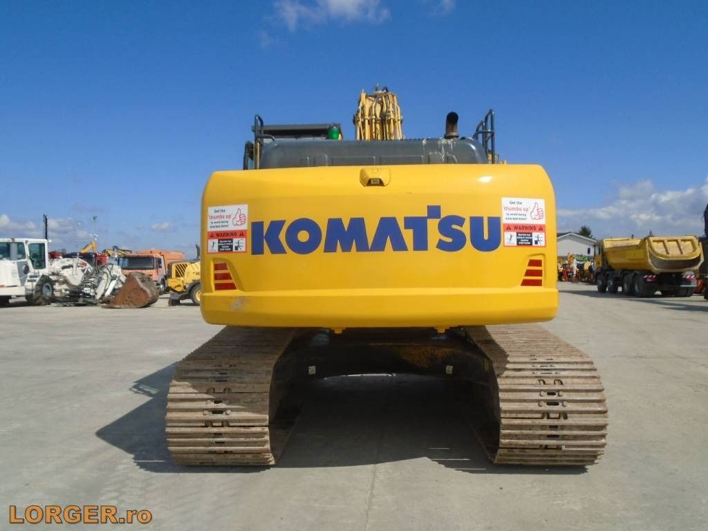 2015 Komatsu PC290LC-10 crawler excavator, rear view 2015 Komatsu PC290LC-10 crawler excavator, rear view