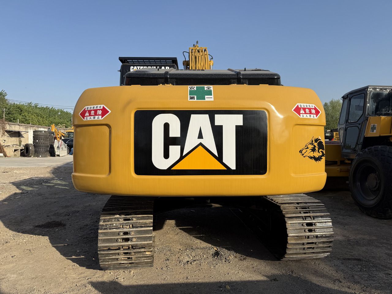 2020 Caterpillar 320D paletli ekskavatör, arka görünüm 2020 Caterpillar 320D paletli ekskavatör, arka görünüm