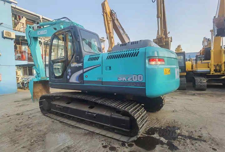 2019 Kobelco SK200-8 crawler excavator, rear three-quarter view 2019 Kobelco SK200-8 crawler excavator, rear three-quarter view