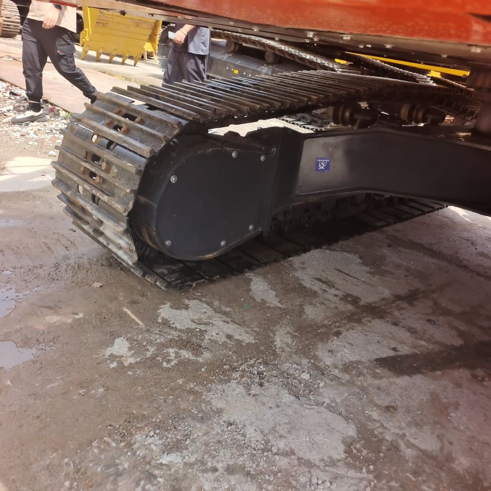 2024 Doosan DX225LCA crawler excavator track assembly 2024 Doosan DX225LCA crawler excavator track assembly