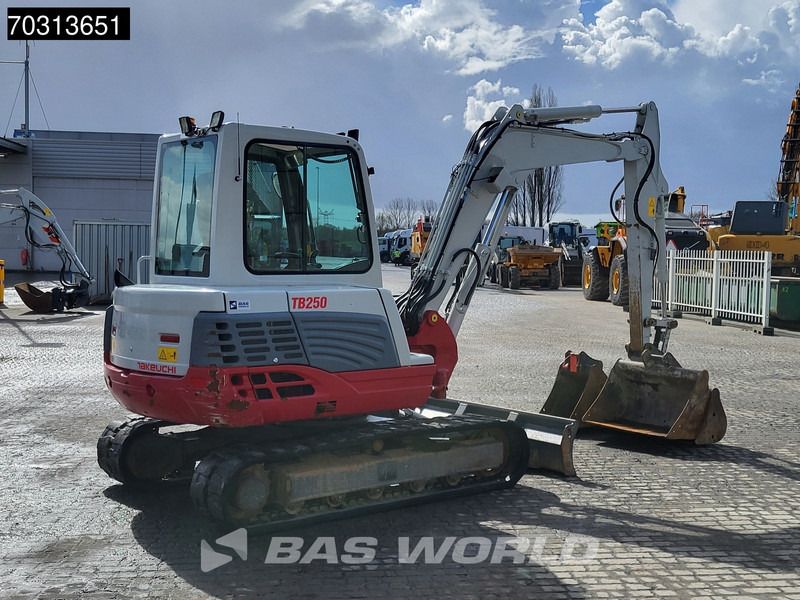 2018 Takeuchi TB250 mini excavator rear view 2018 Takeuchi TB250 mini excavator rear view