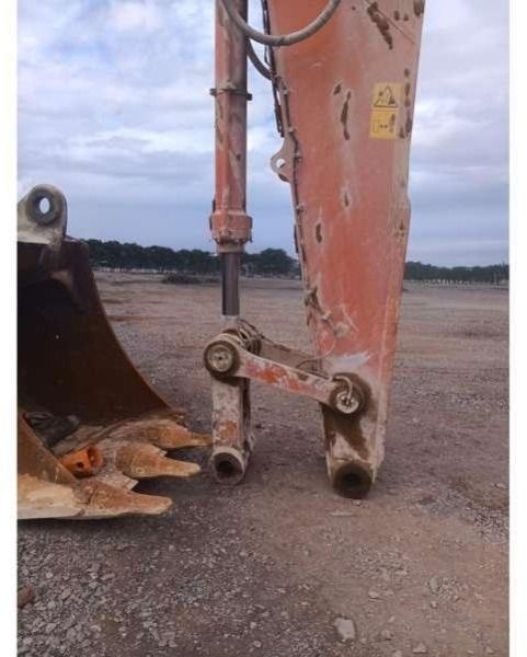 2023 Hitachi ZX690LCR-7 crawler excavator bucket and linkage detail 2023 Hitachi ZX690LCR-7 crawler excavator bucket and linkage detail