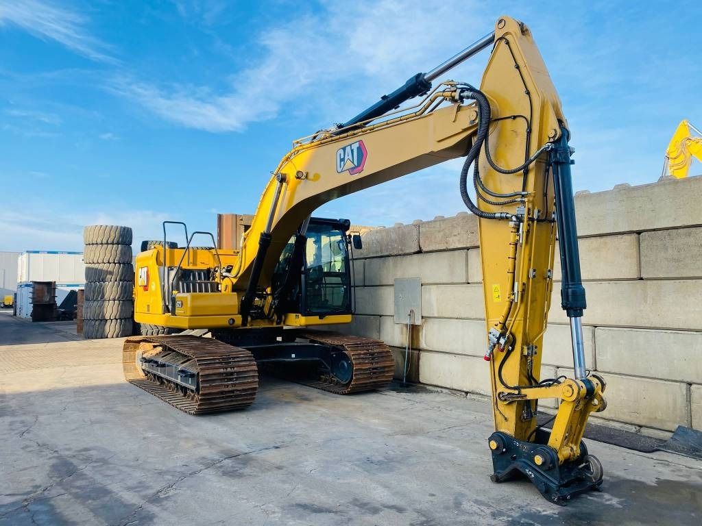 2021 Caterpillar 323 crawler excavator, side view 2021 Caterpillar 323 crawler excavator, side view