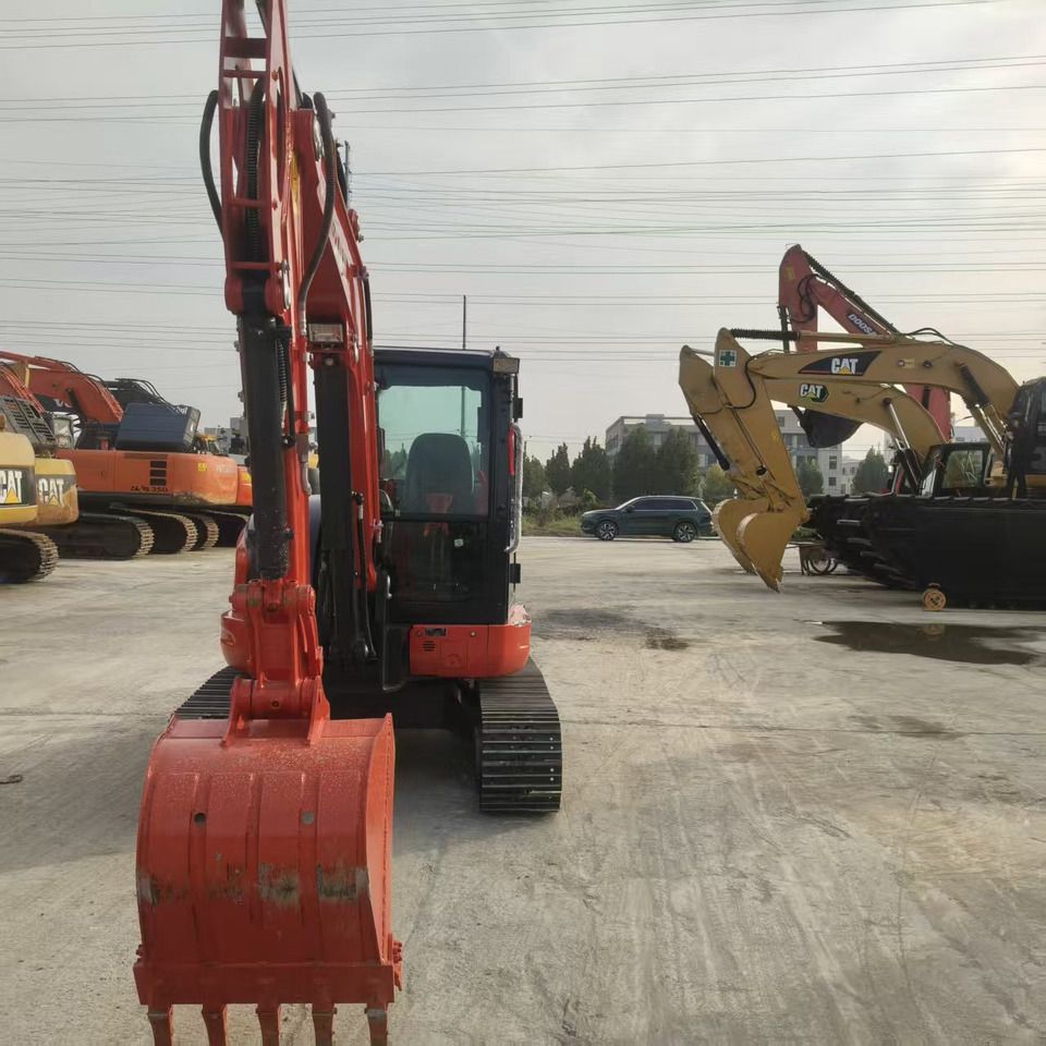 2022 Kubota KX165 mini excavator front view 2022 Kubota KX165 mini excavator front view