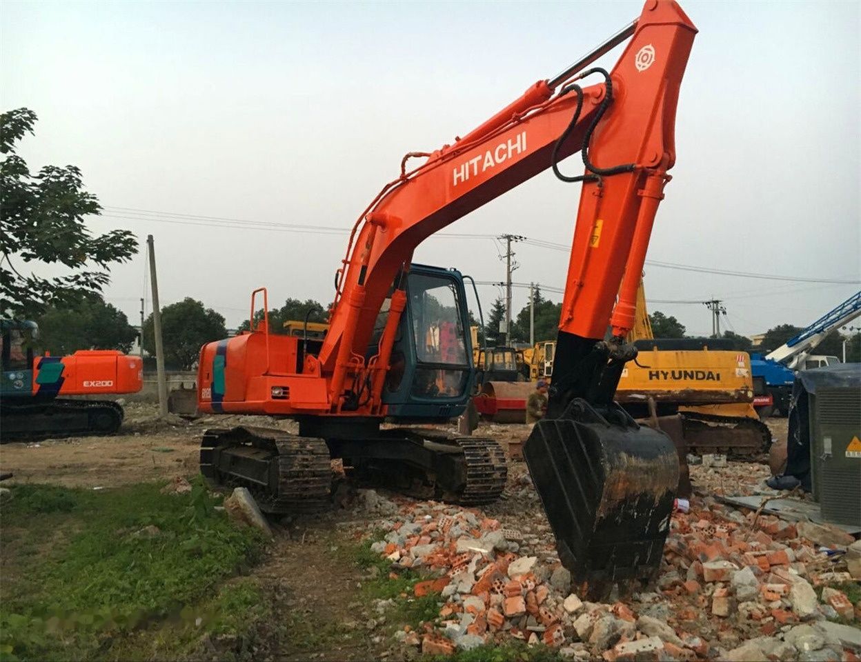 2018 Hitachi EX120-3 crawler excavator, side view 2018 Hitachi EX120-3 crawler excavator, side view