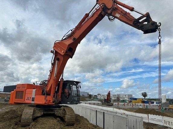 2008 Hitachi ZX470LCH-3 demolition excavator, side view