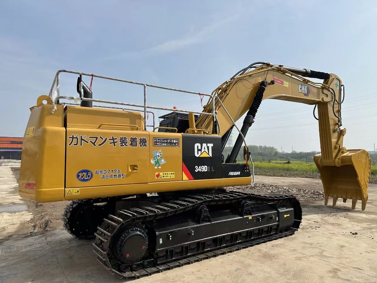 2023 Caterpillar 349D2 L crawler excavator, side view