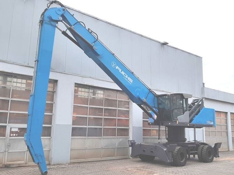 2019 Fuchs MHL350F PYLON material handler, side view