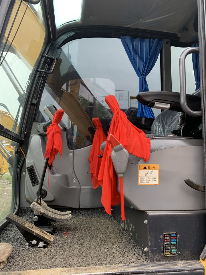 2023 XCMG XE85DA mini excavator interior cab view 2023 XCMG XE85DA mini excavator interior cab view
