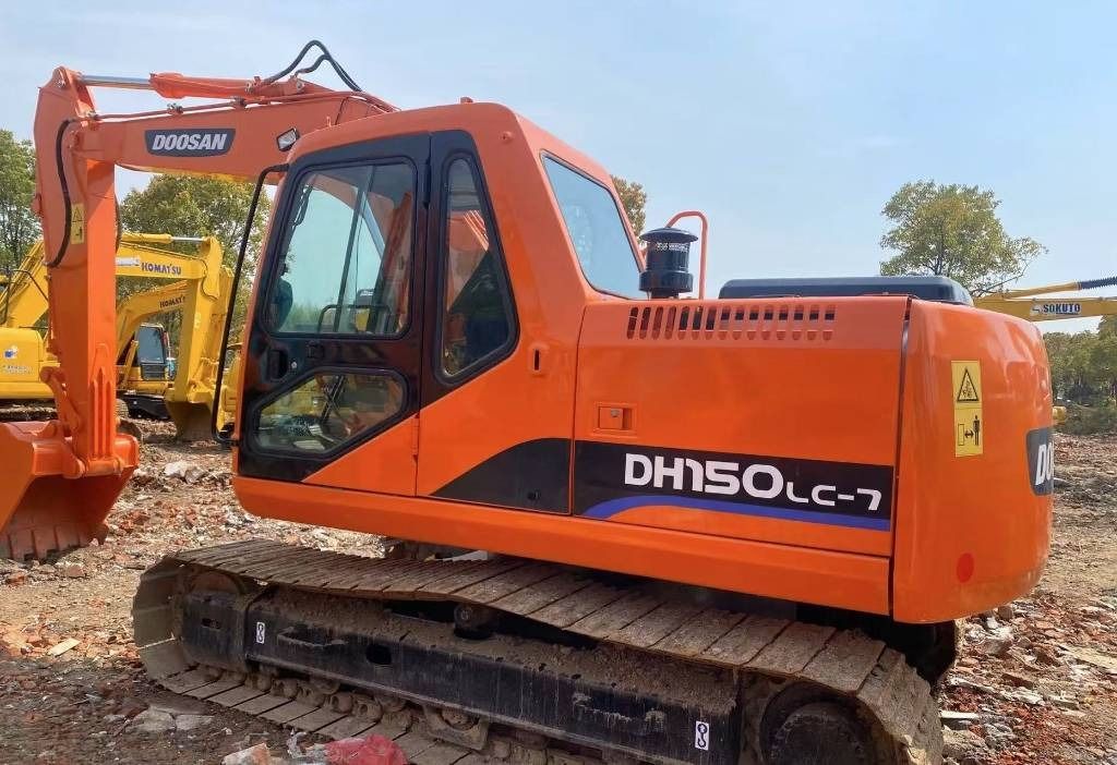 2025 Doosan DH150LC-7 crawler excavator, side view