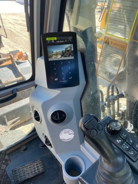 2024 Zoomlion ZE135 crawler excavator interior cab view 2024 Zoomlion ZE135 crawler excavator interior cab view