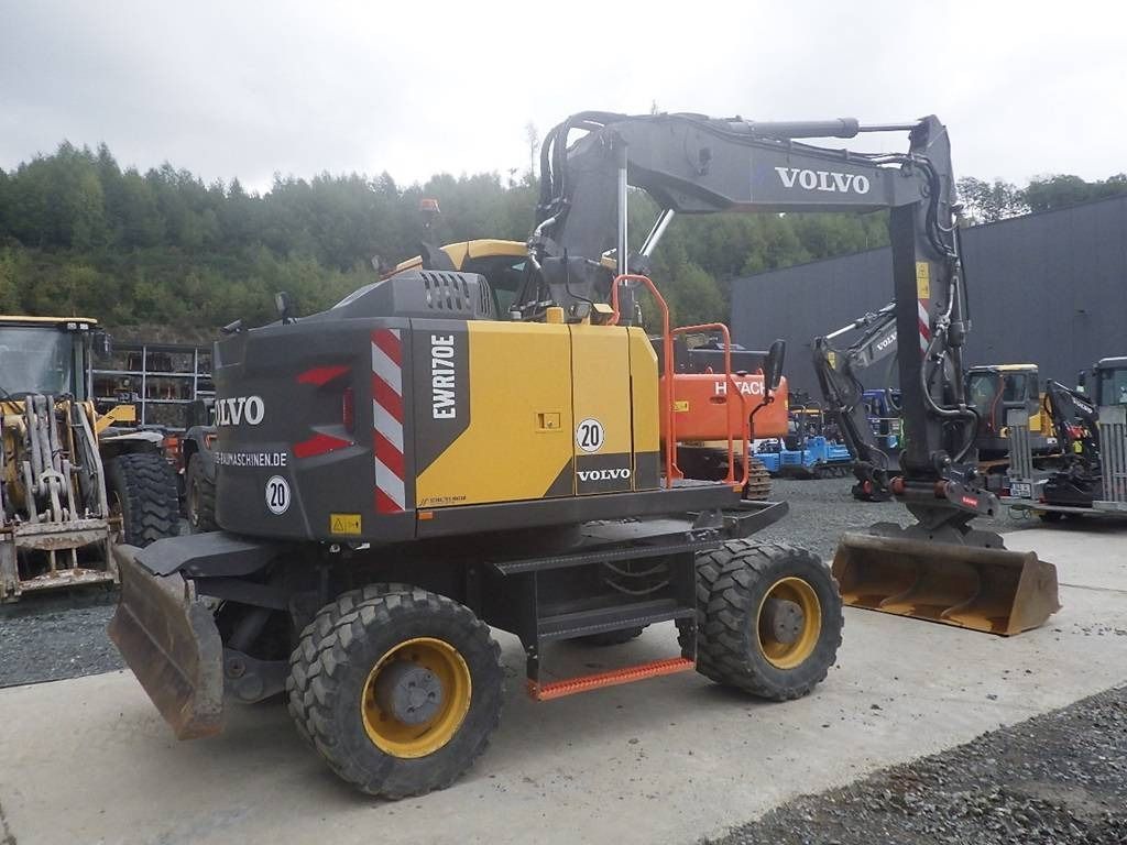 2022 Volvo EWR170E wheel excavator, rear three-quarter view 2022 Volvo EWR170E wheel excavator, rear three-quarter view