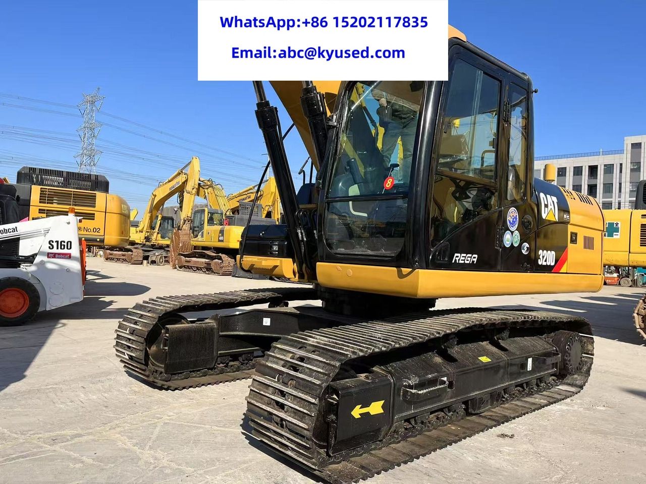2024 Caterpillar 320D pelle sur chenilles, vue trois-quarts avant