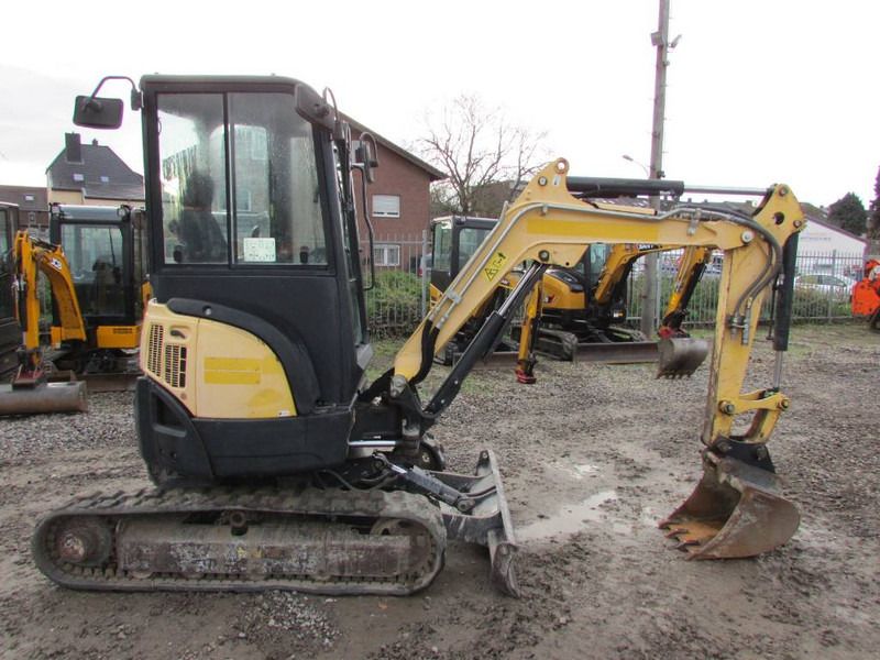 2016 Yanmar VIO25-4 mini excavator, side view 2016 Yanmar VIO25-4 mini excavator, side view