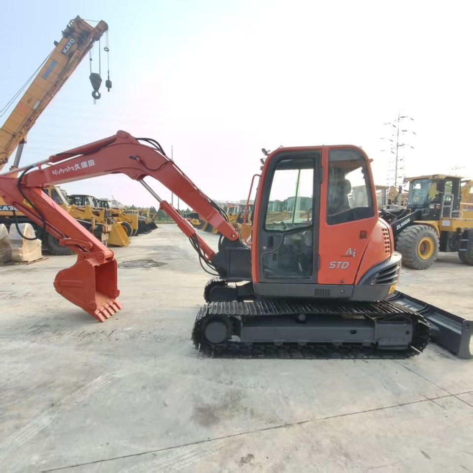 2021 Kubota KX185 mini excavator, side profile view 2021 Kubota KX185 mini excavator, side profile view