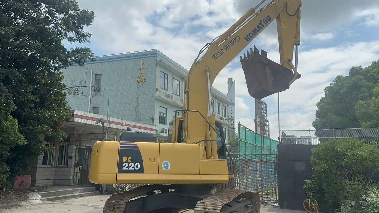 2016 Komatsu PC220-8 Raupenbagger Seitenansicht 2016 Komatsu PC220-8 Raupenbagger Seitenansicht
