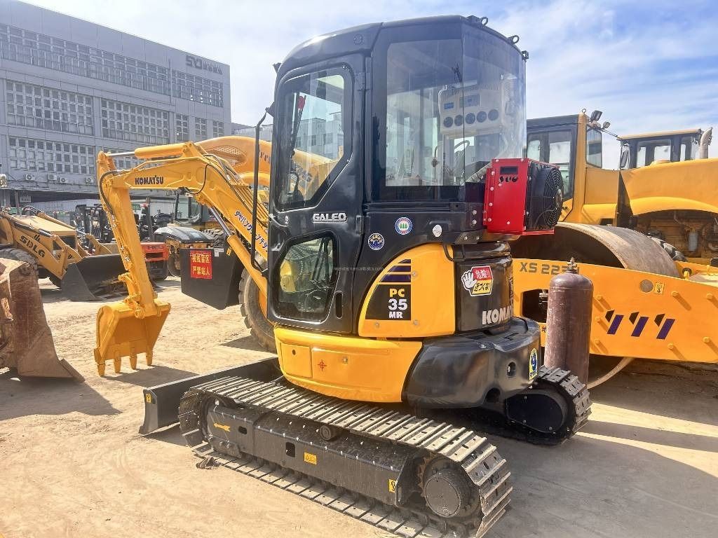 2023 Komatsu PC35MR mini excavator, front three-quarter view 2023 Komatsu PC35MR mini excavator, front three-quarter view