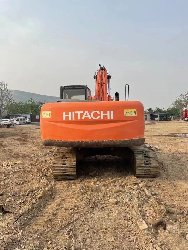 2022 Hitachi ZX210H-5G excavator, rear view 2022 Hitachi ZX210H-5G excavator, rear view