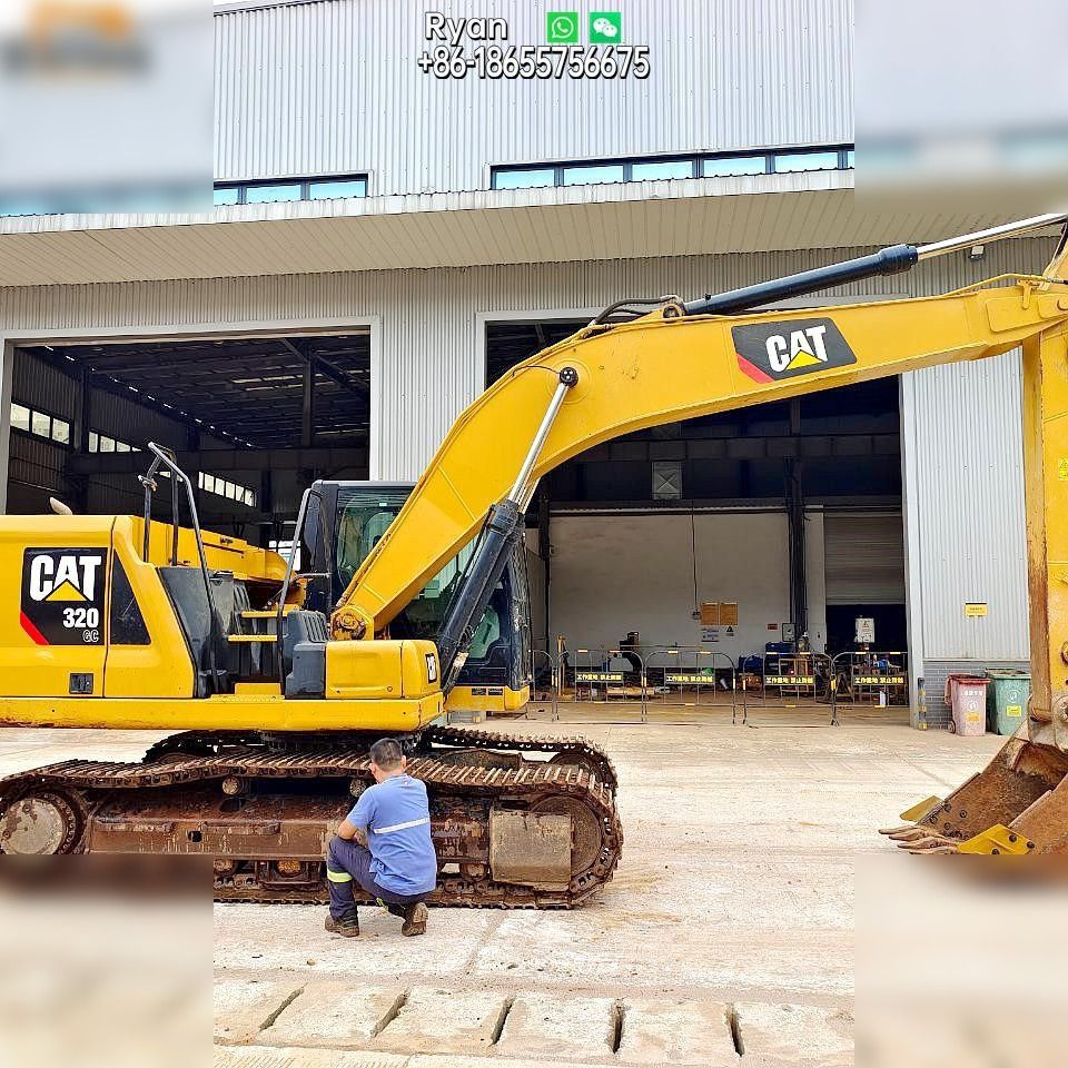 2018 Caterpillar 320GC crawler excavator, side profile view 2018 Caterpillar 320GC crawler excavator, side profile view