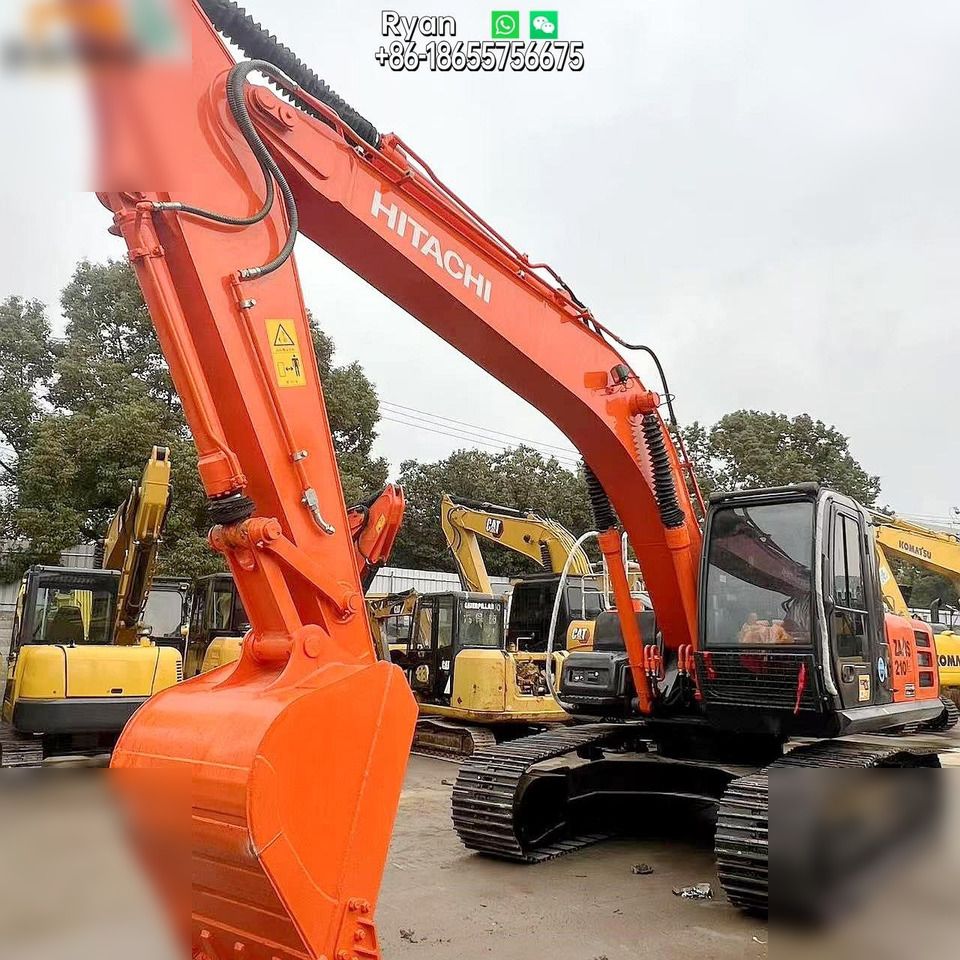 2017 Hitachi ZX210 crawler excavator, front three-quarter view