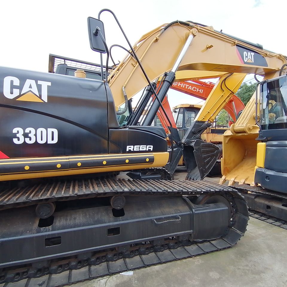 2023 Caterpillar 330D crawler excavator side view 2023 Caterpillar 330D crawler excavator side view