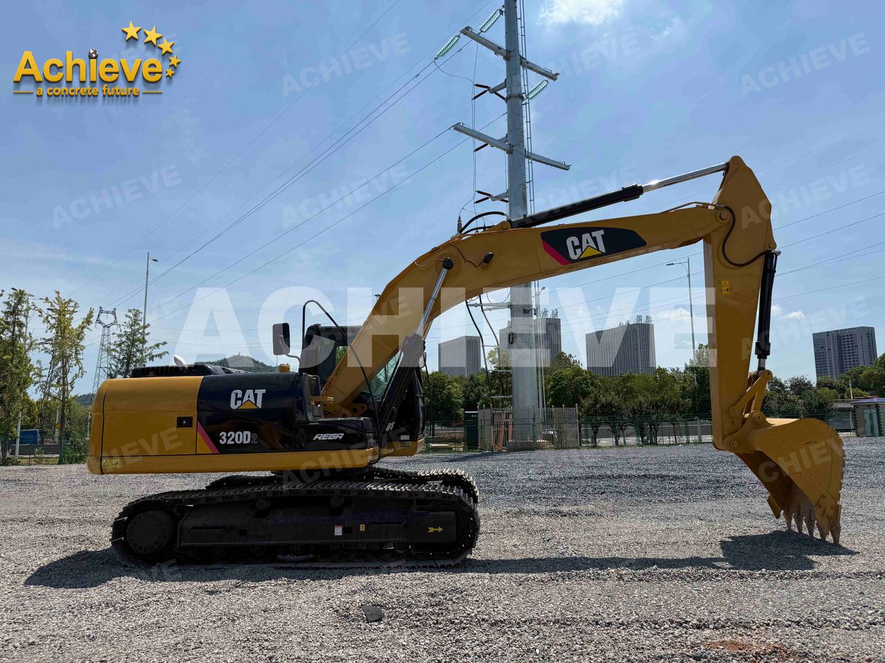 Escavatore cingolato Caterpillar 320D2 del 2025, vista laterale Escavatore cingolato Caterpillar 320D2 del 2025, vista laterale