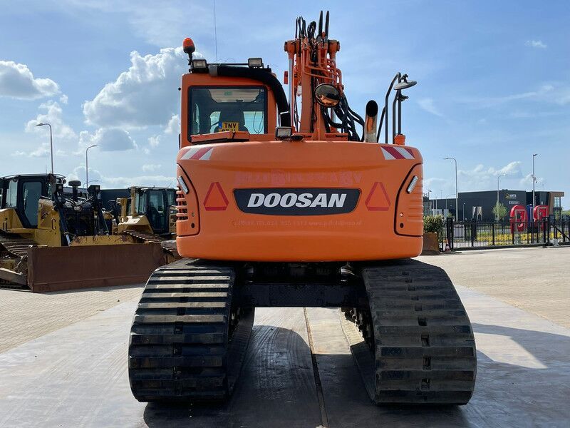 2015 Doosan DX140LCR crawler excavator, rear view 2015 Doosan DX140LCR crawler excavator, rear view